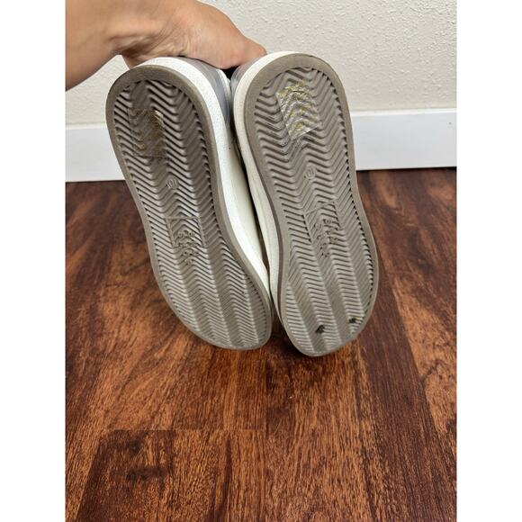 (10) Silver Paz Shushop shoes - Picture 5 of 8